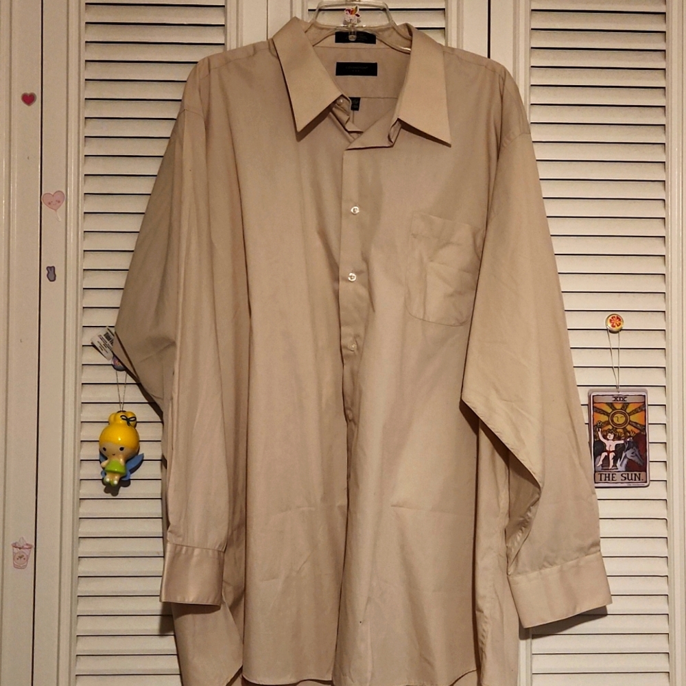 Covington 🌙 Cream Button Down - Picture 1 of 2